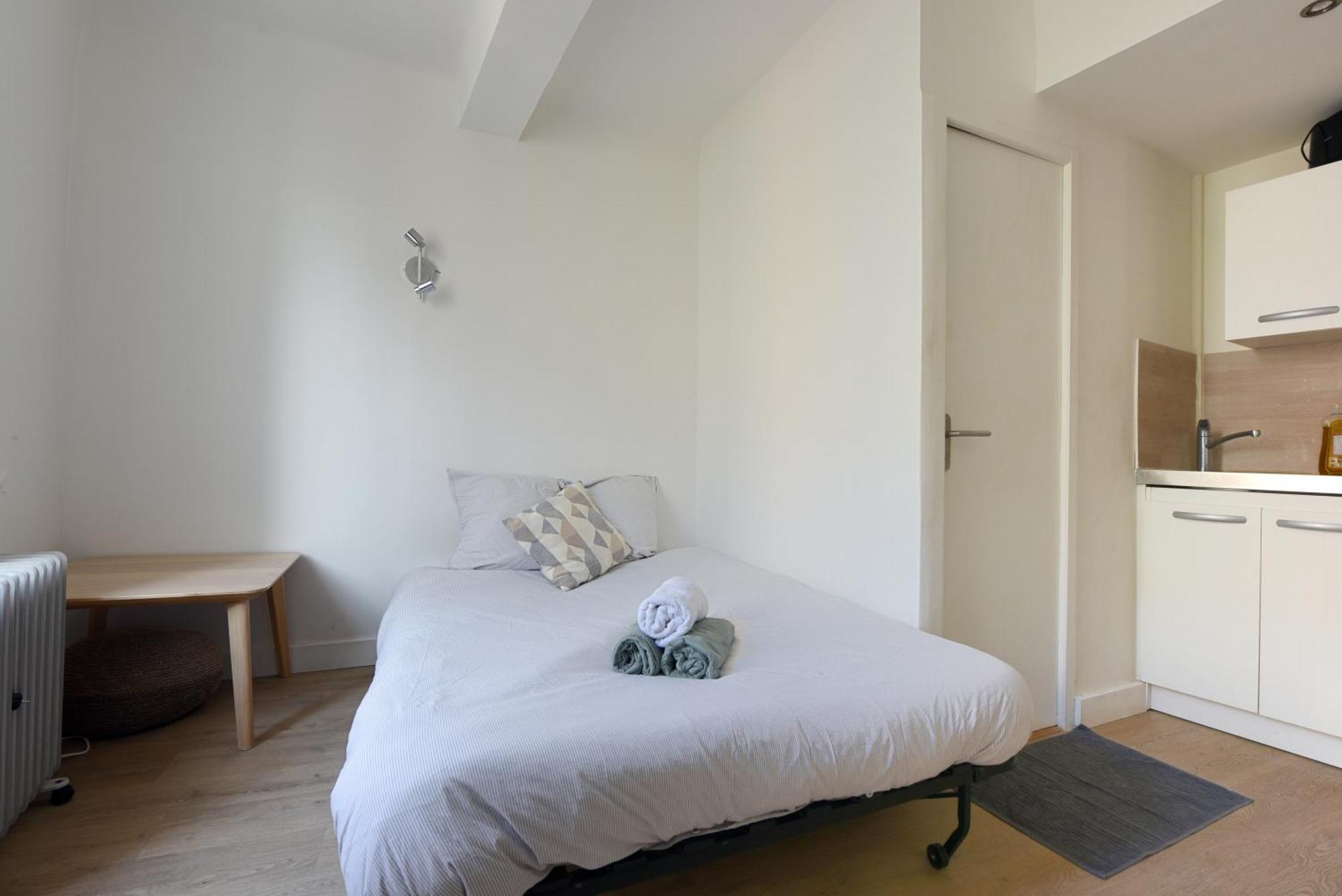 Studio Garrigue La Fare-les-Oliviers Ngoại thất bức ảnh